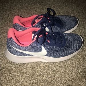 2 pairs of Nike Tanjuns